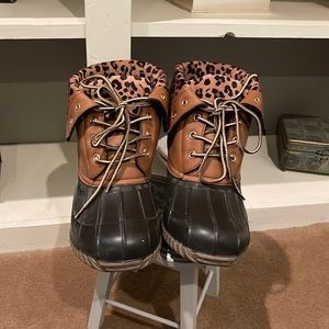 Women’s booties new size 10